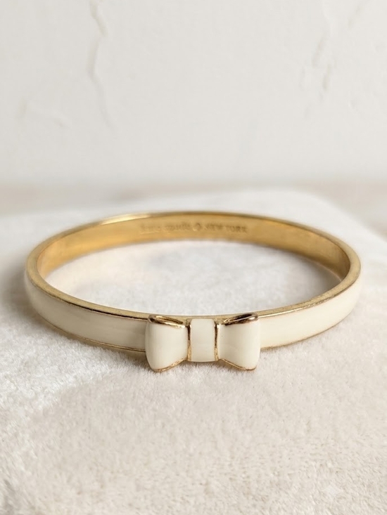 kate spade Jewelry - Kate Spade Cream Gold Enamel Bow Bangle Bracelet Romantic Coquettecore